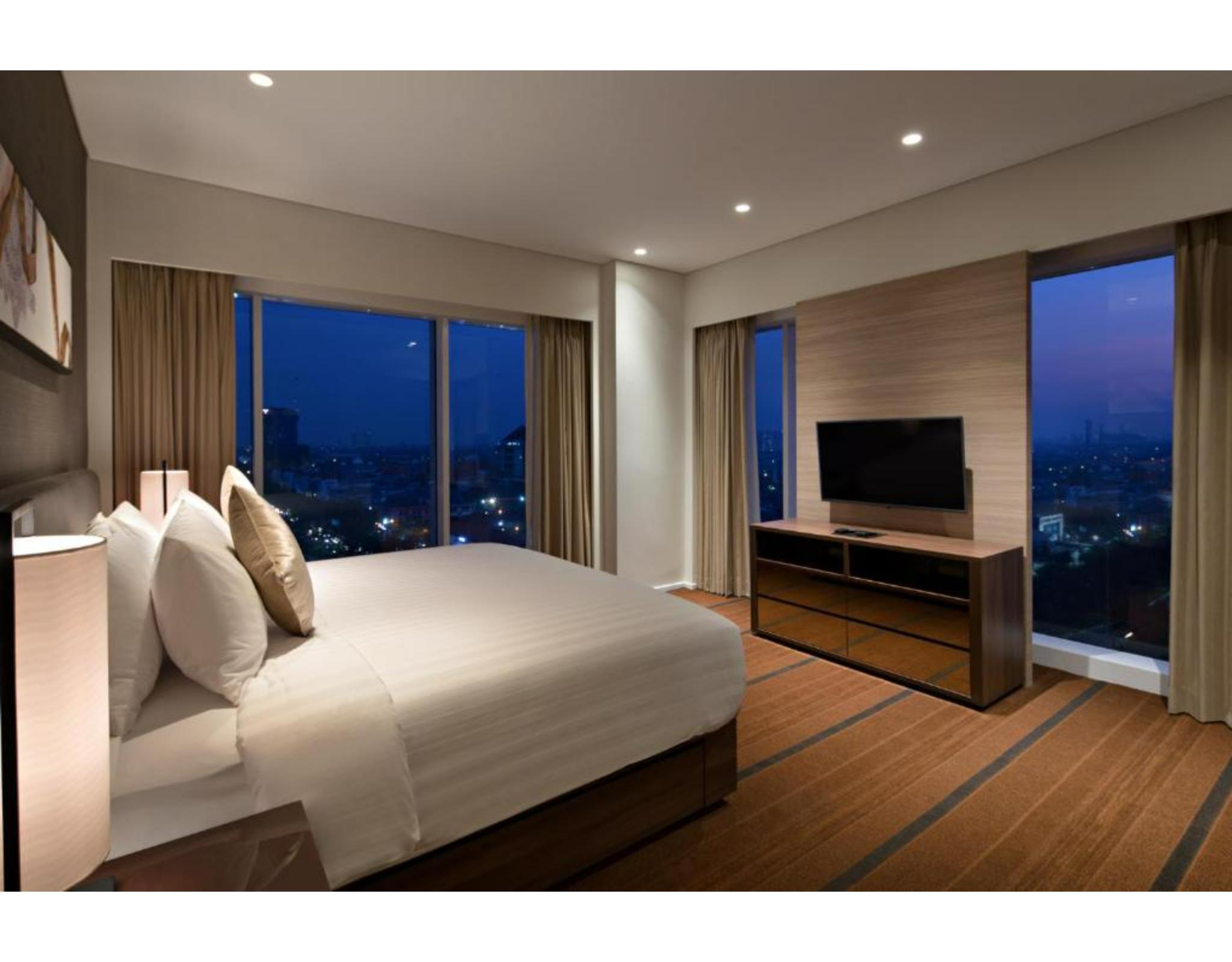 Oakwood Hotel & Residence Surabaia Exterior foto