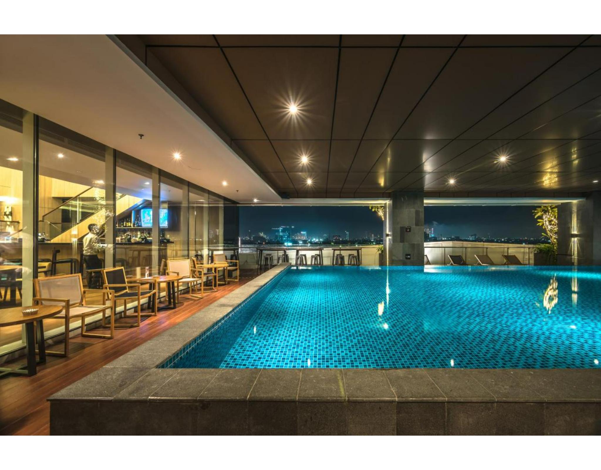 Oakwood Hotel & Residence Surabaia Exterior foto