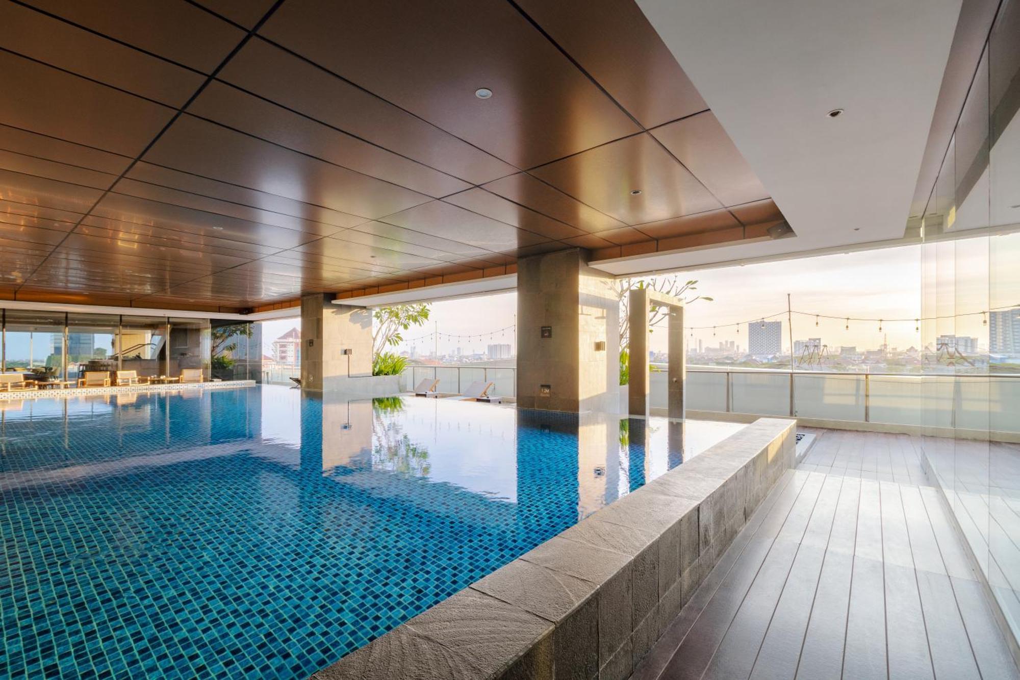 Oakwood Hotel & Residence Surabaia Exterior foto